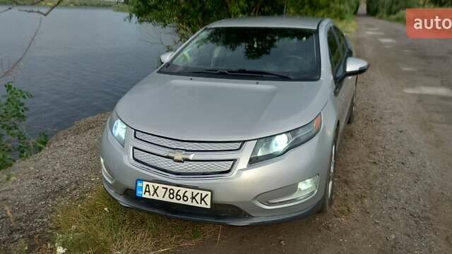 Серый Шевроле Вольт, объемом двигателя 1.4 л и пробегом 193 тыс. км за 8800 $, фото 1 на Automoto.ua
