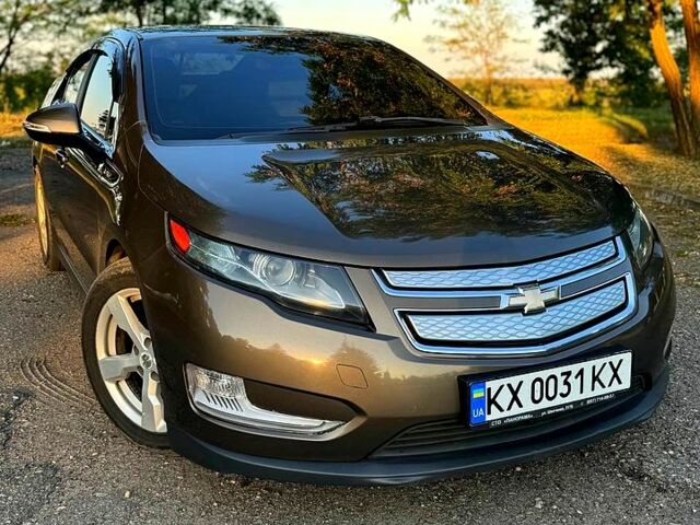 Сірий Шевроле Вольт, об'ємом двигуна 1.4 л та пробігом 145 тис. км за 15000 $, фото 1 на Automoto.ua