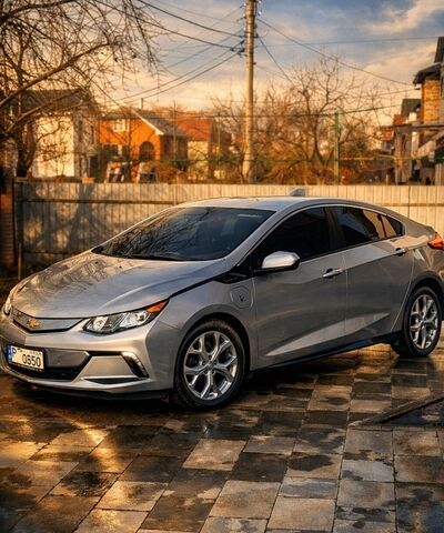 Серый Шевроле Вольт, объемом двигателя 1.5 л и пробегом 75 тыс. км за 16500 $, фото 1 на Automoto.ua