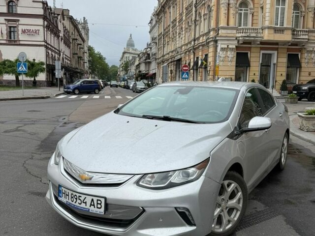 Серый Шевроле Вольт, объемом двигателя 1.49 л и пробегом 160 тыс. км за 14500 $, фото 1 на Automoto.ua