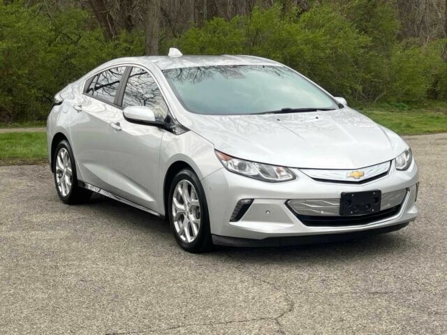 Сірий Шевроле Вольт, об'ємом двигуна 1.5 л та пробігом 61 тис. км за 10100 $, фото 1 на Automoto.ua