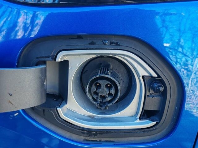 Синий Шевроле Вольт, объемом двигателя 1.49 л и пробегом 205 тыс. км за 13492 $, фото 1 на Automoto.ua