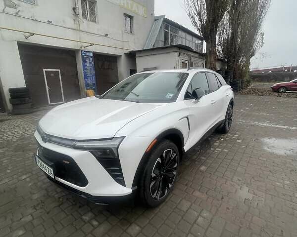Белый Шевроле Blazer EV, объемом двигателя 0 л и пробегом 20 тыс. км за 34300 $, фото 1 на Automoto.ua