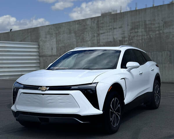 Белый Шевроле Blazer EV, объемом двигателя 0 л и пробегом 3 тыс. км за 31200 $, фото 1 на Automoto.ua