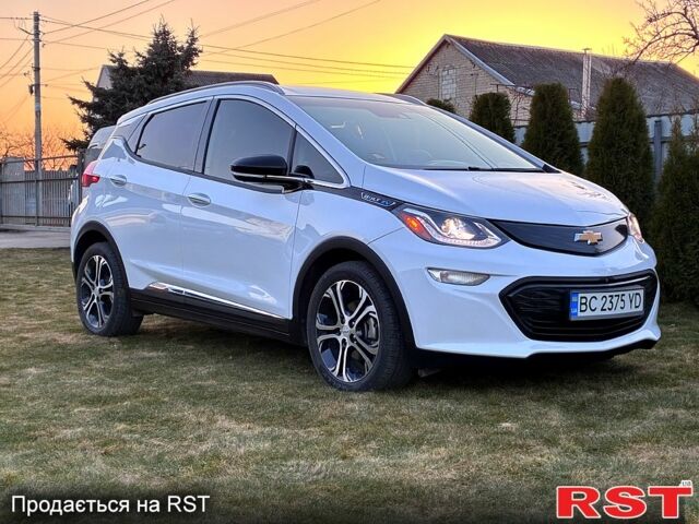 Белый Шевроле Bolt, объемом двигателя 0.15 л и пробегом 37 тыс. км за 15300 $, фото 1 на Automoto.ua