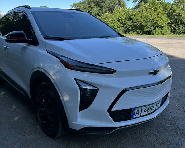Белый Шевроле Bolt EUV, объемом двигателя 0 л и пробегом 46 тыс. км за 20499 $, фото 1 на Automoto.ua