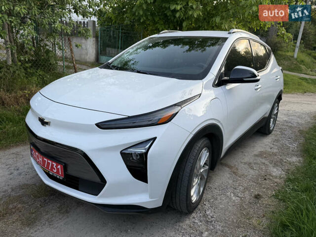 Белый Шевроле Bolt EUV, объемом двигателя 0 л и пробегом 63 тыс. км за 19300 $, фото 1 на Automoto.ua