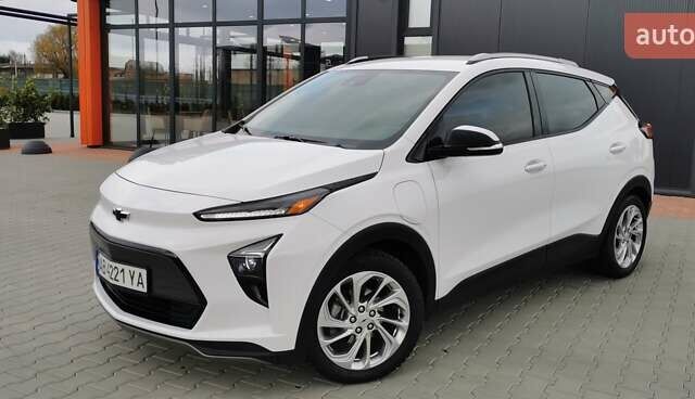 Белый Шевроле Bolt EUV, объемом двигателя 0 л и пробегом 33 тыс. км за 21000 $, фото 1 на Automoto.ua