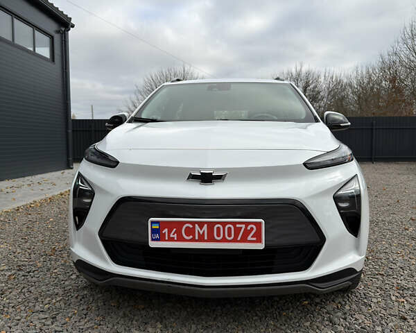 Белый Шевроле Bolt EUV, объемом двигателя 0 л и пробегом 118 тыс. км за 17799 $, фото 1 на Automoto.ua