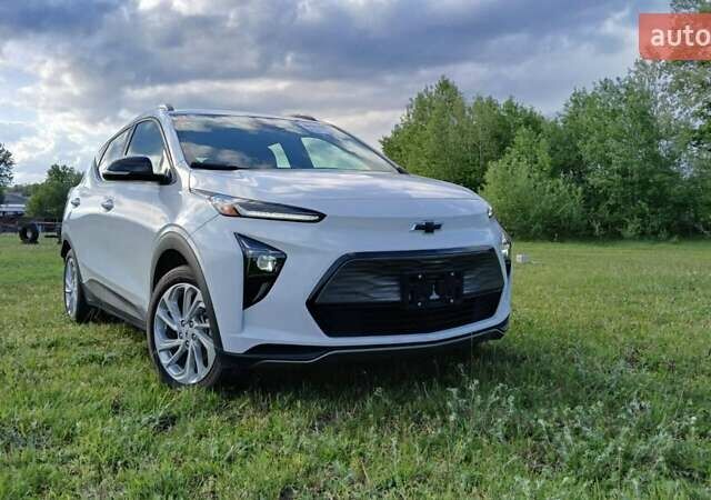 Белый Шевроле Bolt EUV, объемом двигателя 0 л и пробегом 20 тыс. км за 19200 $, фото 1 на Automoto.ua