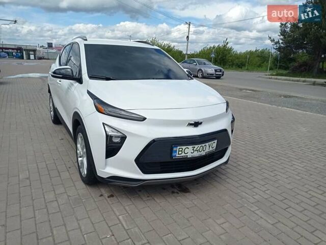 Белый Шевроле Bolt EUV, объемом двигателя 0 л и пробегом 53 тыс. км за 17950 $, фото 1 на Automoto.ua