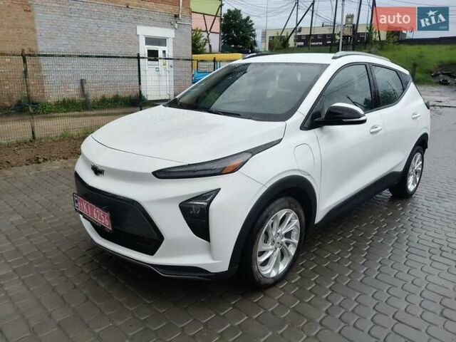 Белый Шевроле Bolt EUV, объемом двигателя 0 л и пробегом 42 тыс. км за 18200 $, фото 1 на Automoto.ua