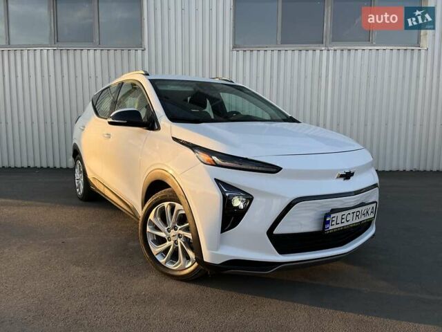 Белый Шевроле Bolt EUV, объемом двигателя 0 л и пробегом 75 тыс. км за 18900 $, фото 1 на Automoto.ua