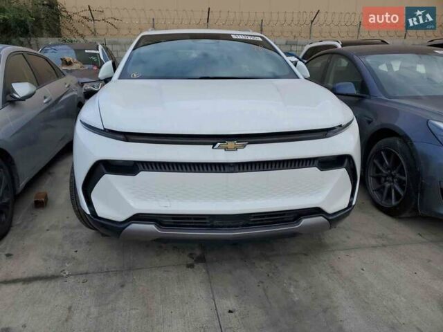 Белый Шевроле Equinox EV, объемом двигателя 0 л и пробегом 8 тыс. км за 21000 $, фото 1 на Automoto.ua