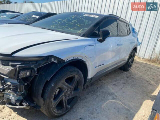 Белый Шевроле Equinox EV, объемом двигателя 0 л и пробегом 6 тыс. км за 30000 $, фото 1 на Automoto.ua