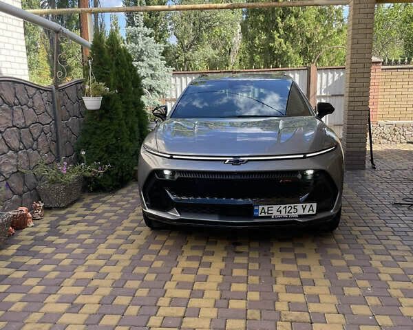 Серый Шевроле Equinox EV, объемом двигателя 0 л и пробегом 9 тыс. км за 29999 $, фото 1 на Automoto.ua