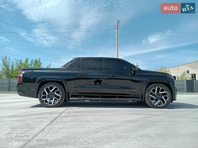 Черный Шевроле Silverado EV, объемом двигателя 0 л и пробегом 25 тыс. км за 76000 $, фото 1 на Automoto.ua
