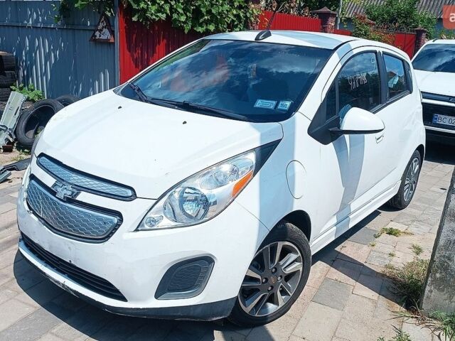 Белый Шевроле Spark EV, объемом двигателя 0 л и пробегом 93 тыс. км за 5999 $, фото 1 на Automoto.ua