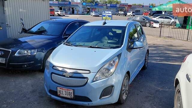 Синий Шевроле Spark EV, объемом двигателя 0 л и пробегом 60 тыс. км за 8000 $, фото 1 на Automoto.ua