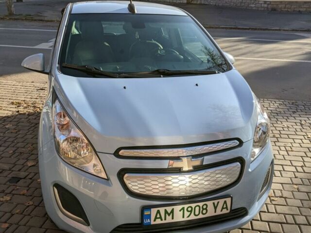 Синий Шевроле Spark EV, объемом двигателя 0 л и пробегом 77 тыс. км за 8000 $, фото 1 на Automoto.ua