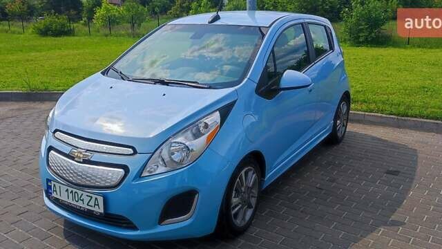 Синий Шевроле Spark EV, объемом двигателя 0 л и пробегом 70 тыс. км за 8500 $, фото 1 на Automoto.ua