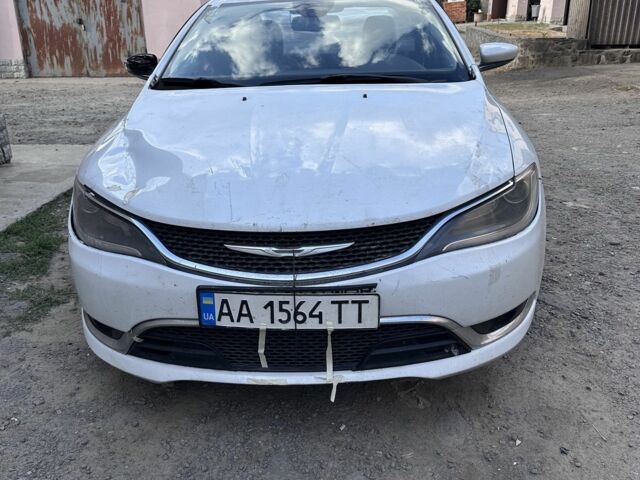 Белый Крайслер 200, объемом двигателя 3.6 л и пробегом 190 тыс. км за 3021 $, фото 1 на Automoto.ua