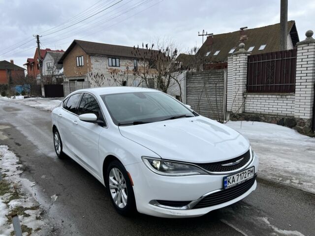 Белый Крайслер 200, объемом двигателя 2.4 л и пробегом 238 тыс. км за 8700 $, фото 1 на Automoto.ua