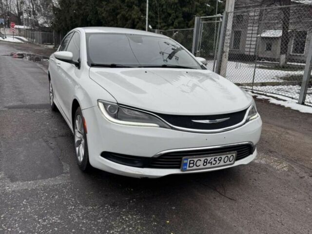 Белый Крайслер 200, объемом двигателя 2.4 л и пробегом 216 тыс. км за 8200 $, фото 1 на Automoto.ua