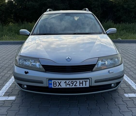 Белый Крайслер 200, объемом двигателя 2.36 л и пробегом 160 тыс. км за 8600 $, фото 1 на Automoto.ua
