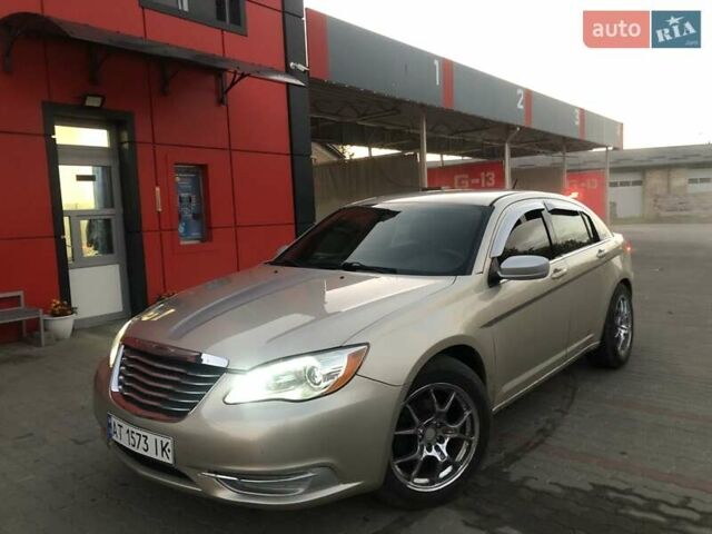 Бежевый Крайслер 200, объемом двигателя 2.4 л и пробегом 85 тыс. км за 8555 $, фото 1 на Automoto.ua