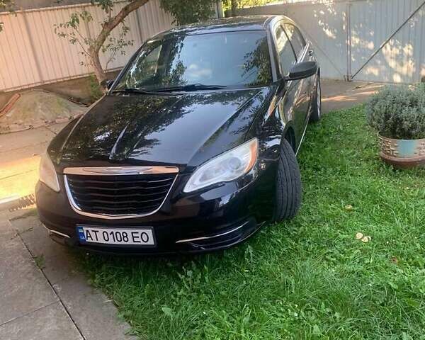 Черный Крайслер 200, объемом двигателя 2.36 л и пробегом 260 тыс. км за 6300 $, фото 1 на Automoto.ua
