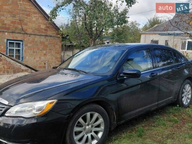 Черный Крайслер 200, объемом двигателя 2.36 л и пробегом 162 тыс. км за 6000 $, фото 1 на Automoto.ua