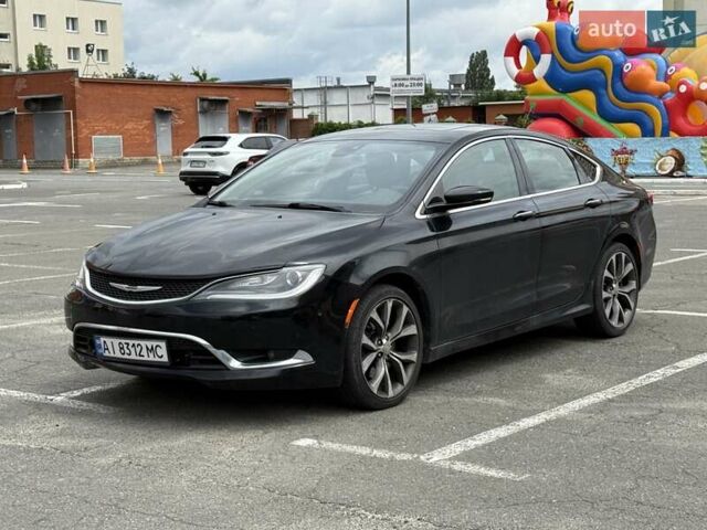 Черный Крайслер 200, объемом двигателя 3.61 л и пробегом 176 тыс. км за 12000 $, фото 1 на Automoto.ua