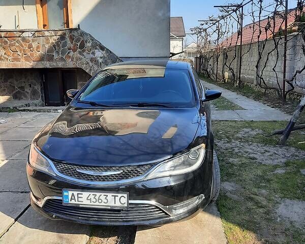 Черный Крайслер 200, объемом двигателя 2.4 л и пробегом 148 тыс. км за 9999 $, фото 1 на Automoto.ua