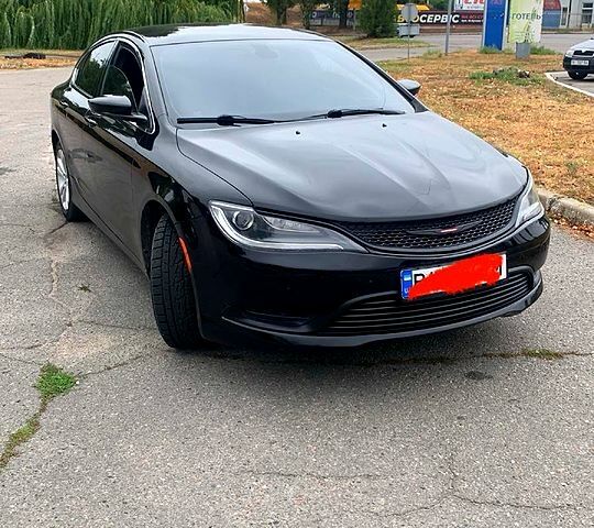 Черный Крайслер 200, объемом двигателя 2.4 л и пробегом 270 тыс. км за 9200 $, фото 1 на Automoto.ua