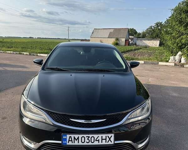 Черный Крайслер 200, объемом двигателя 2.36 л и пробегом 170 тыс. км за 8350 $, фото 1 на Automoto.ua
