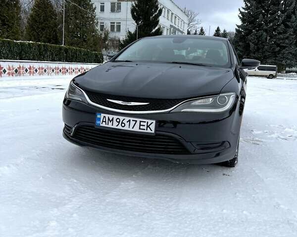 Черный Крайслер 200, объемом двигателя 2.4 л и пробегом 243 тыс. км за 8500 $, фото 1 на Automoto.ua