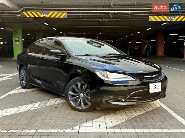 Черный Крайслер 200, объемом двигателя 3.6 л и пробегом 153 тыс. км за 11990 $, фото 1 на Automoto.ua
