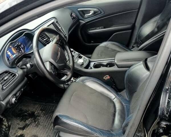 Чорний Крайслер 200, об'ємом двигуна 2.36 л та пробігом 130 тис. км за 12500 $, фото 1 на Automoto.ua