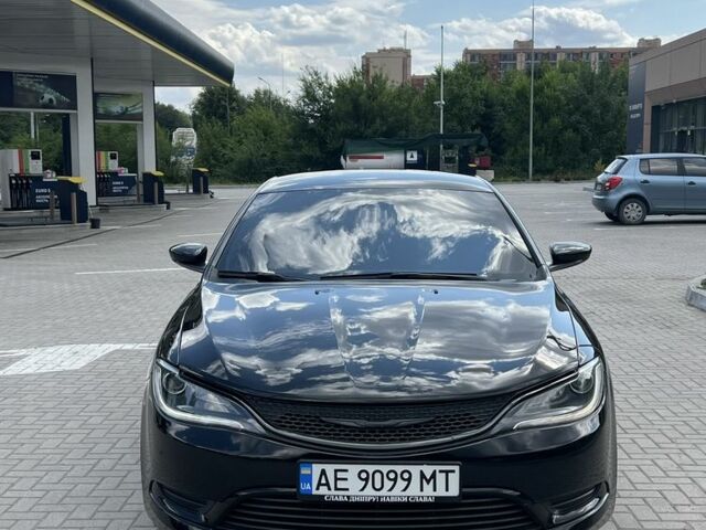 Черный Крайслер 200, объемом двигателя 2.4 л и пробегом 166 тыс. км за 8300 $, фото 1 на Automoto.ua