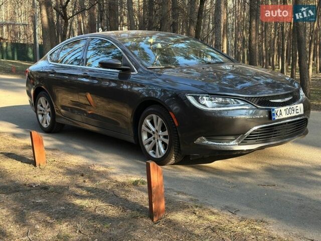 Черный Крайслер 200, объемом двигателя 2.36 л и пробегом 220 тыс. км за 8300 $, фото 1 на Automoto.ua