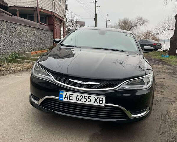 Черный Крайслер 200, объемом двигателя 2.36 л и пробегом 126 тыс. км за 11299 $, фото 1 на Automoto.ua