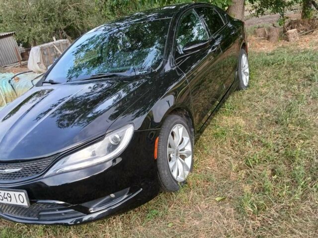 Черный Крайслер 200, объемом двигателя 2.4 л и пробегом 110 тыс. км за 13500 $, фото 1 на Automoto.ua