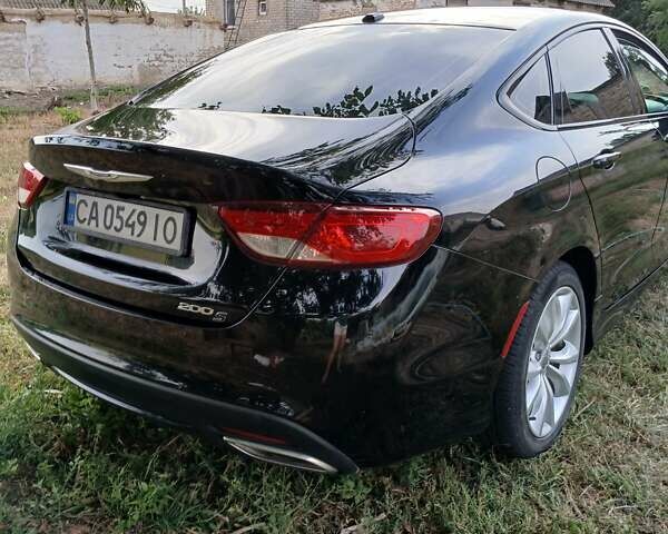 Черный Крайслер 200, объемом двигателя 2.36 л и пробегом 110 тыс. км за 13500 $, фото 1 на Automoto.ua