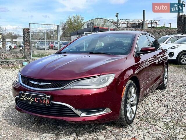 Красный Крайслер 200, объемом двигателя 2.4 л и пробегом 96 тыс. км за 9400 $, фото 1 на Automoto.ua