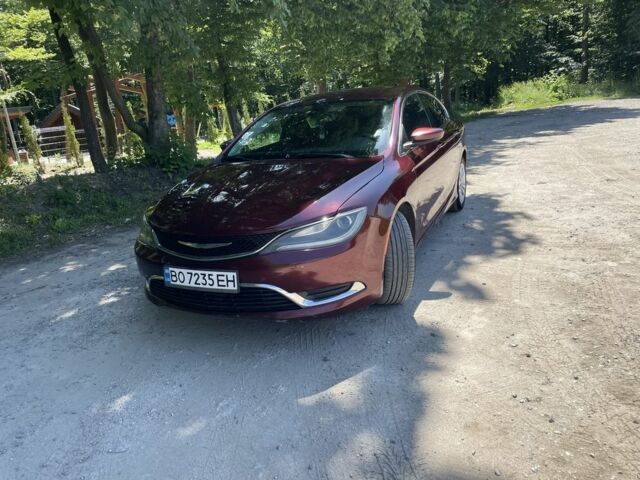 Красный Крайслер 200, объемом двигателя 2.4 л и пробегом 212 тыс. км за 9000 $, фото 1 на Automoto.ua