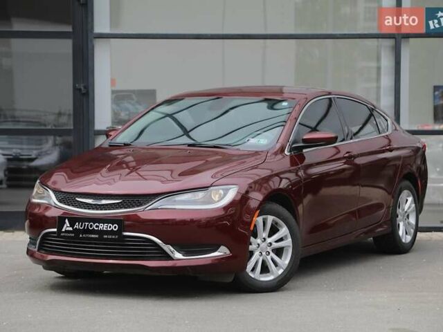 Красный Крайслер 200, объемом двигателя 2.36 л и пробегом 150 тыс. км за 9000 $, фото 1 на Automoto.ua