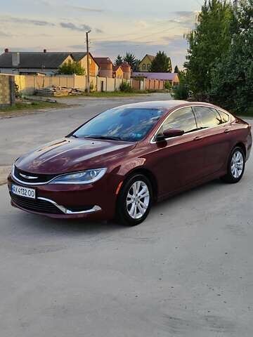 Красный Крайслер 200, объемом двигателя 2.36 л и пробегом 150 тыс. км за 8500 $, фото 1 на Automoto.ua