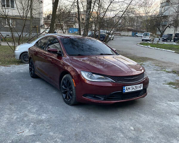 Красный Крайслер 200, объемом двигателя 2.36 л и пробегом 99 тыс. км за 12900 $, фото 1 на Automoto.ua