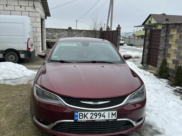 Червоний Крайслер 200, об'ємом двигуна 2.4 л та пробігом 210 тис. км за 9000 $, фото 1 на Automoto.ua